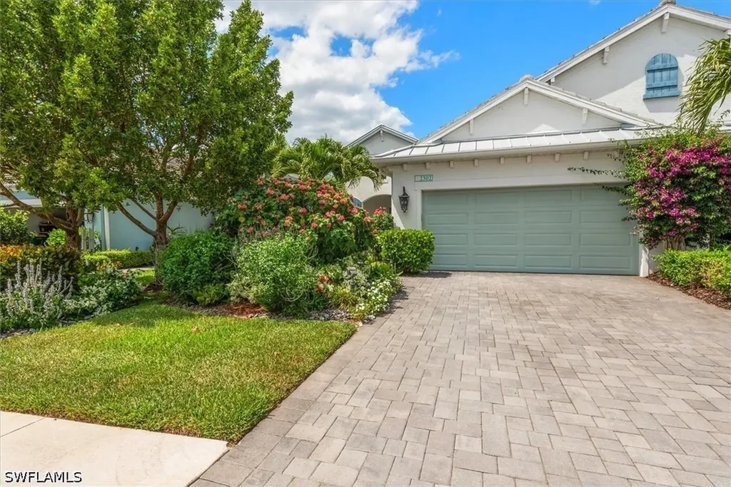 2302 Marquesa Circle Naples FL 34112