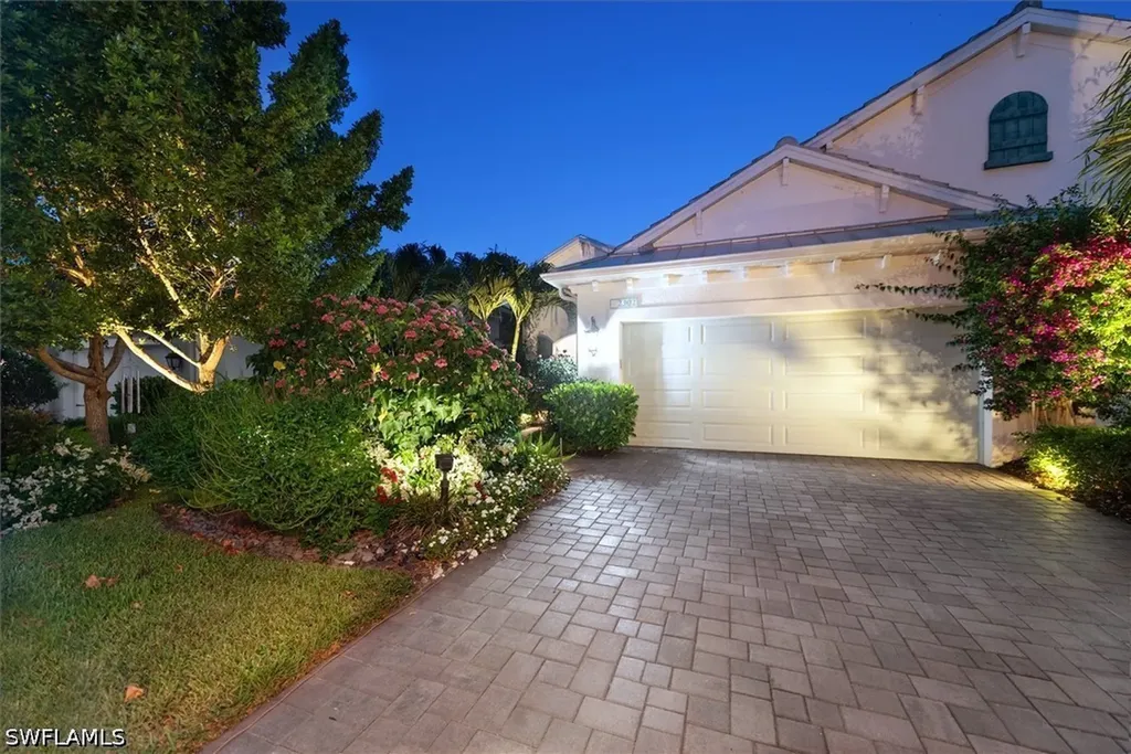 2302 Marquesa Circle Naples FL 34112
