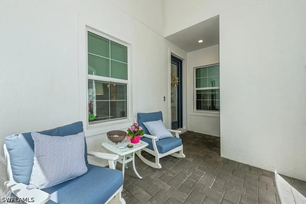 2302 Marquesa Circle Naples FL 34112