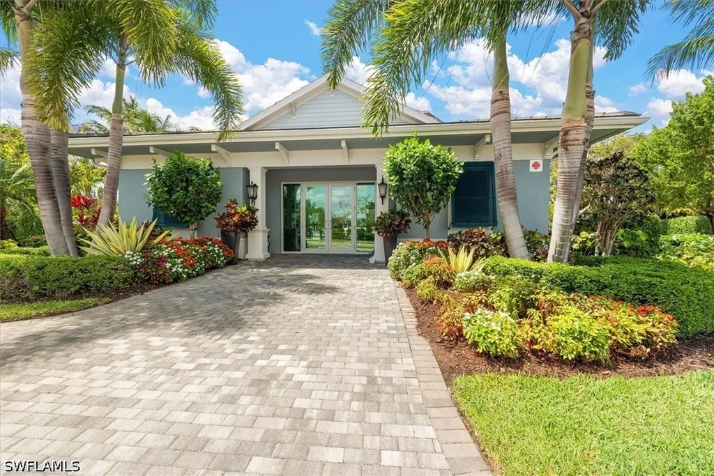 2302 Marquesa Circle Naples FL 34112