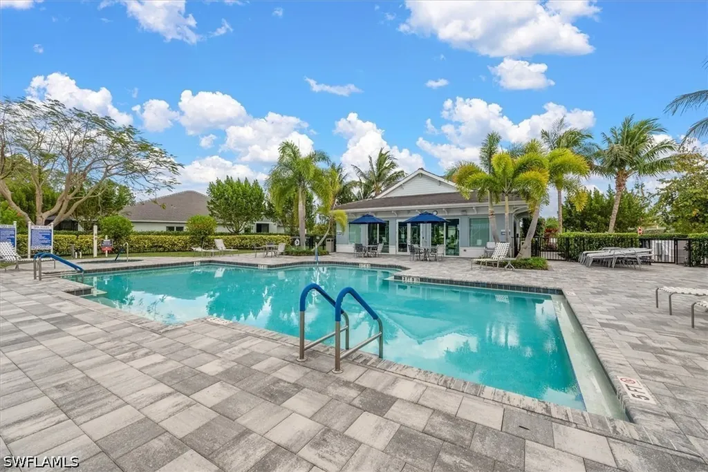 2302 Marquesa Circle Naples FL 34112