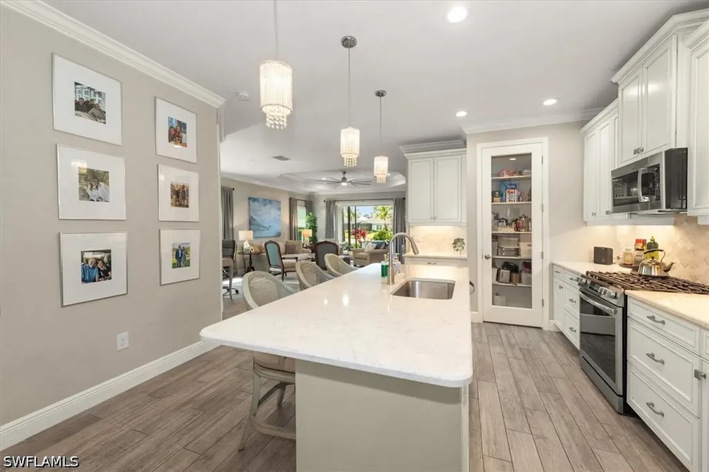 2302 Marquesa Circle Naples FL 34112