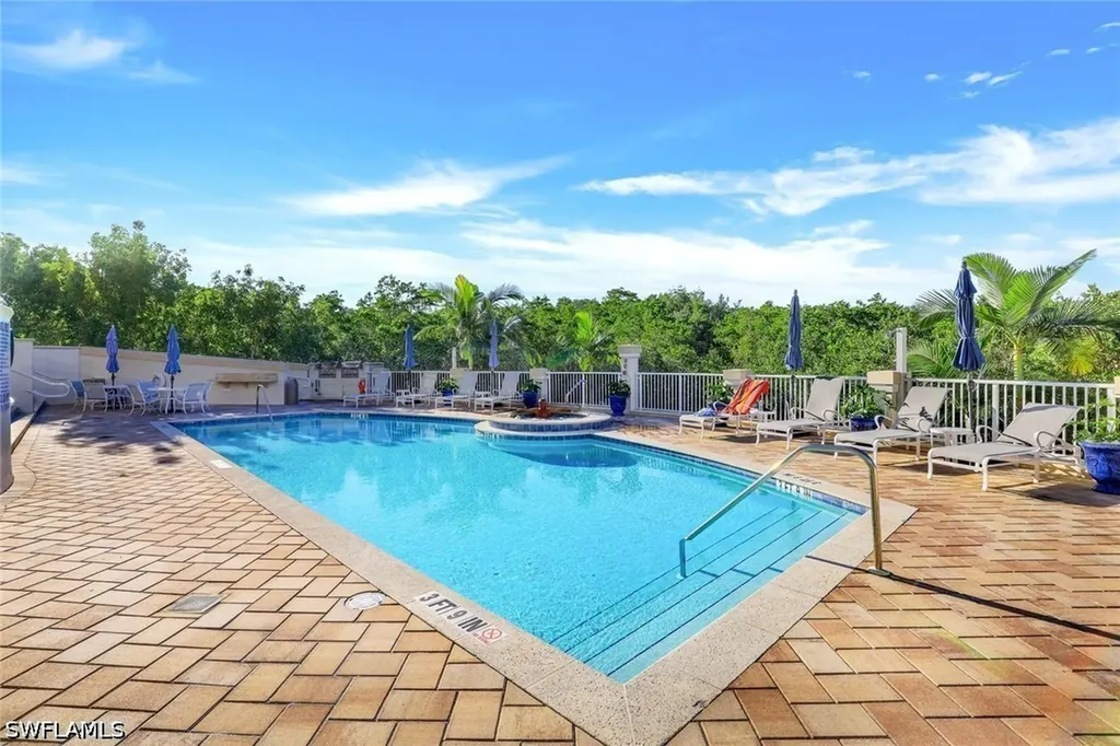 295 Grande Way Naples FL 34110