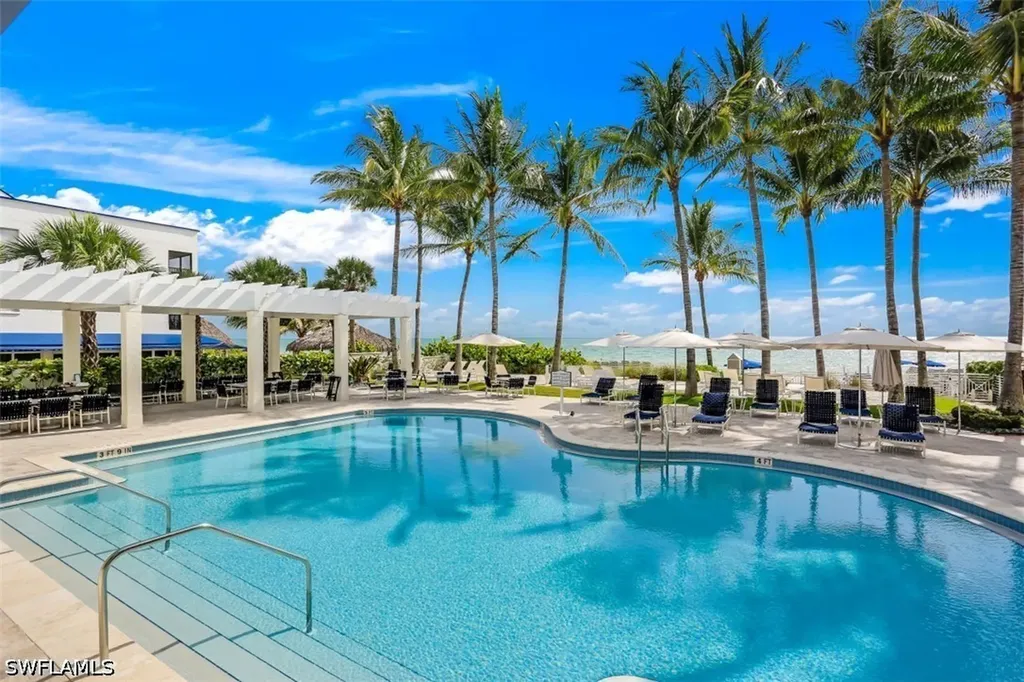 295 Grande Way Naples FL 34110