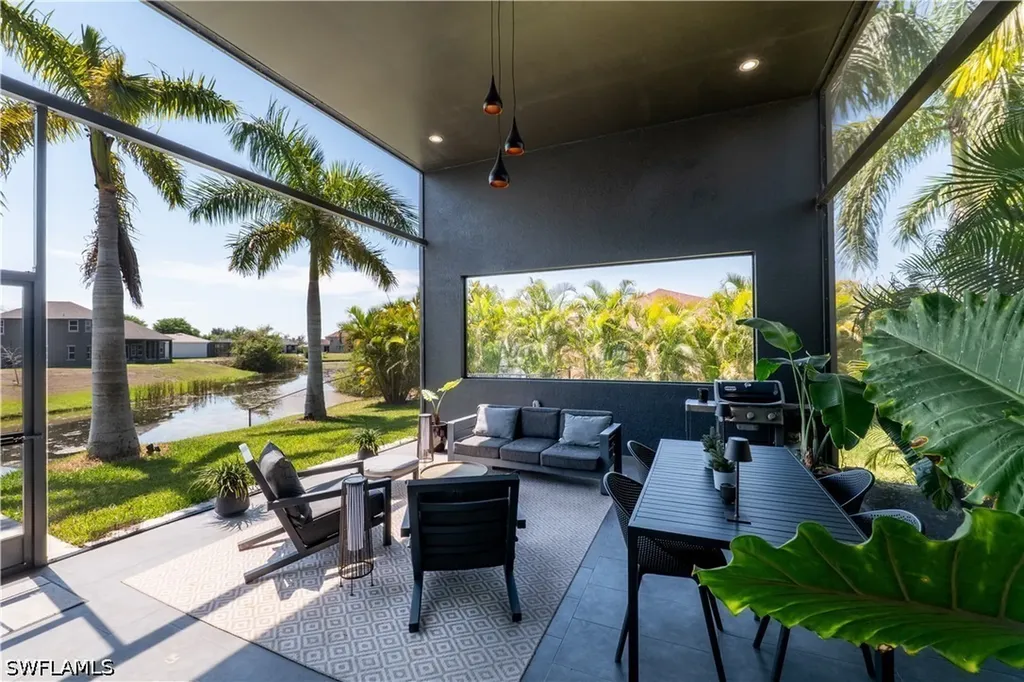 1620 SW 1st Street Cape Coral FL 33991