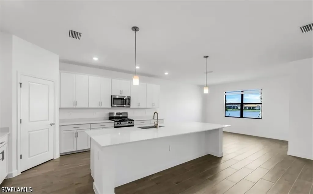 19100 Hanley Boulevard Estero FL 33928