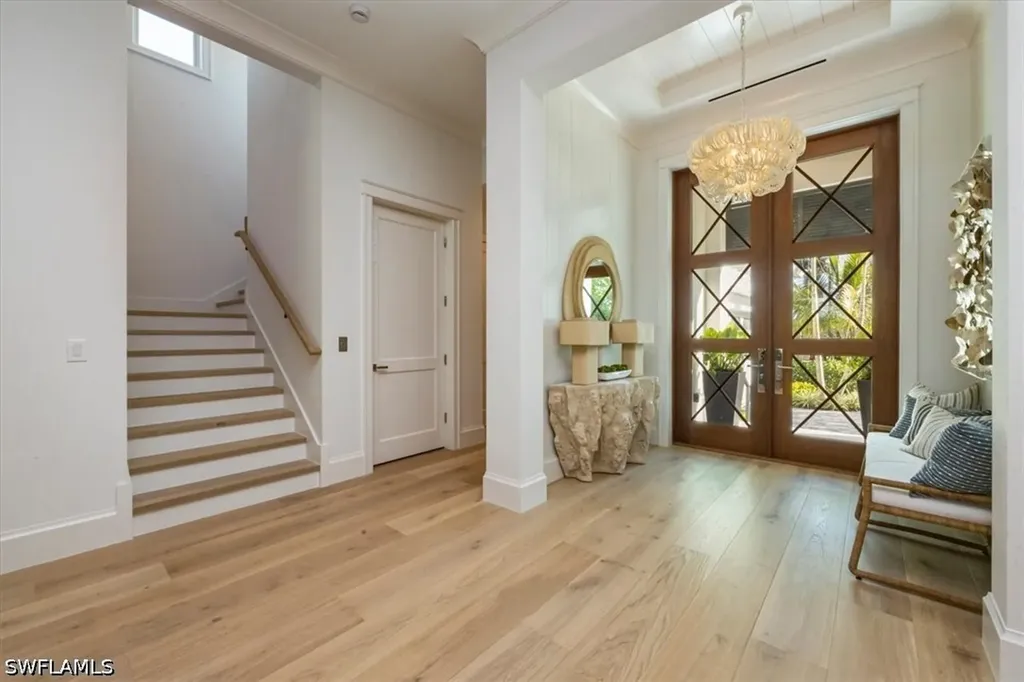 493 8th Avenue S Naples FL 34102