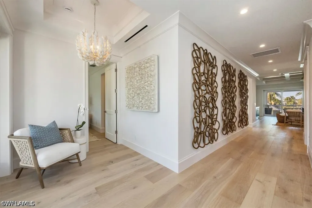 493 8th Avenue S Naples FL 34102