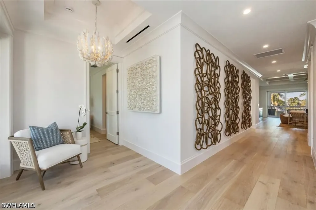 493 8th Avenue S Naples FL 34102