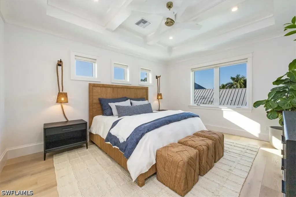 493 8th Avenue S Naples FL 34102