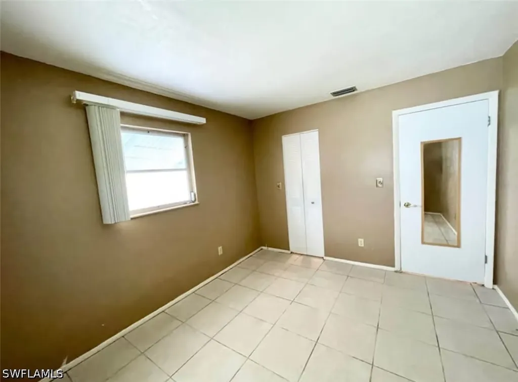 10 Temple Court Lehigh Acres FL 33936