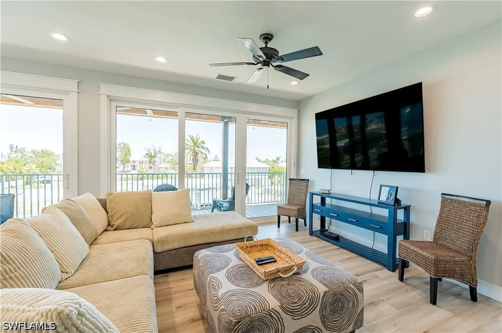 189 Curlew Street Fort Myers Beach FL 33931