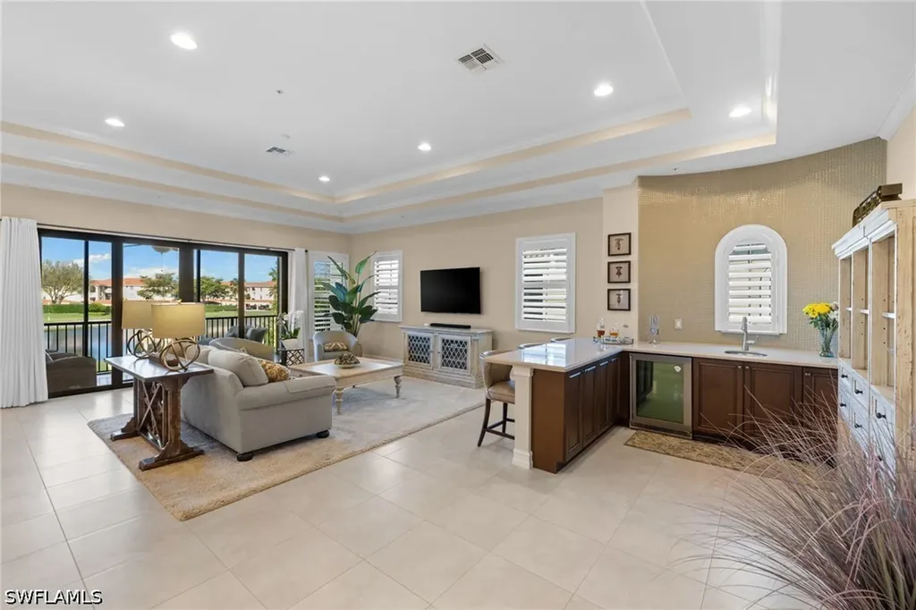 2513 Breakwater Way Naples FL 34112