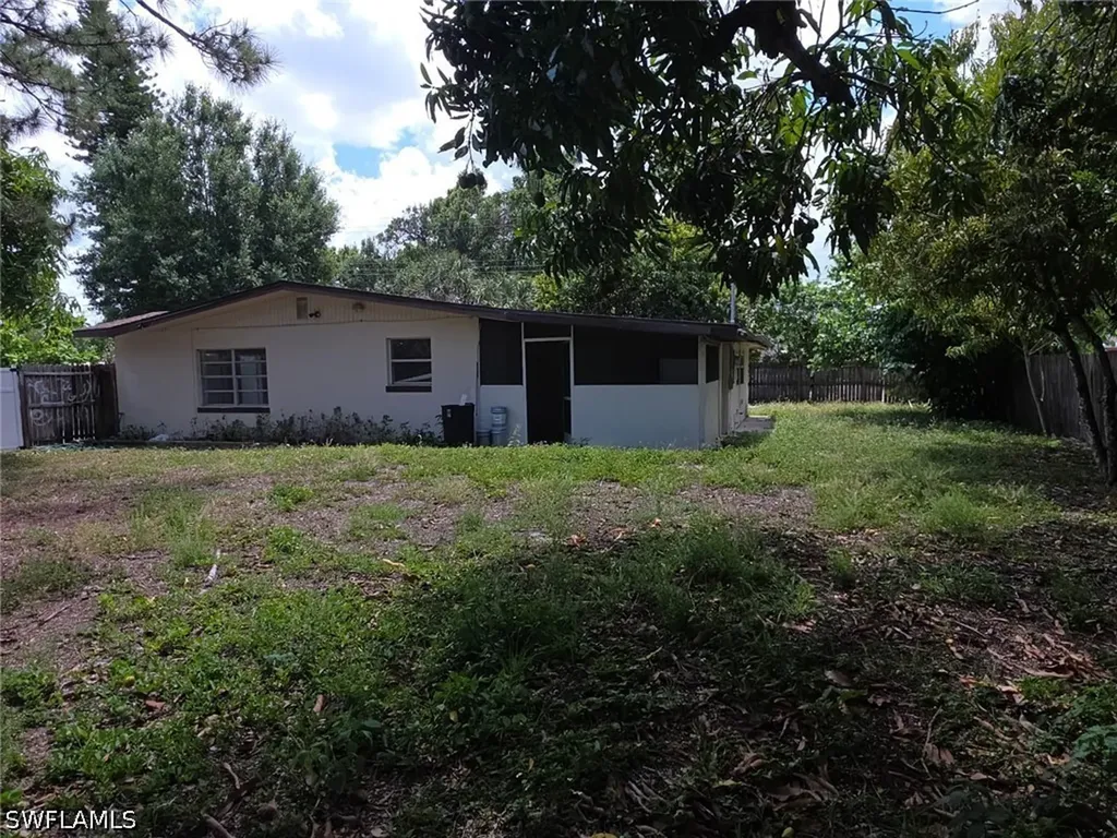2103 Unity Avenue Fort Myers FL 33901