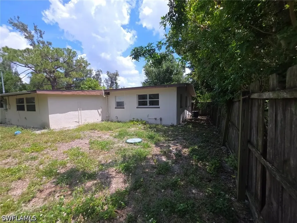 2103 Unity Avenue Fort Myers FL 33901