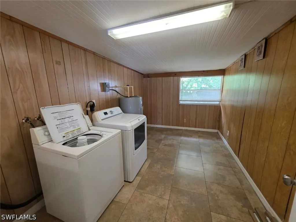 2103 Unity Avenue Fort Myers FL 33901