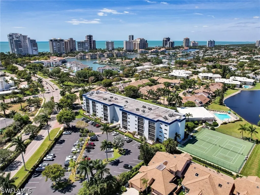 555 Park Shore Drive Naples FL 34103
