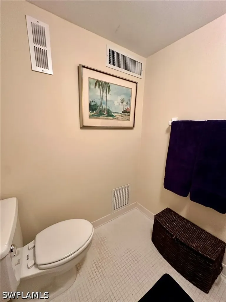 555 Park Shore Drive Naples FL 34103