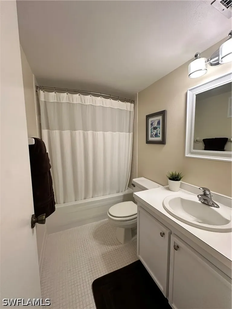 555 Park Shore Drive Naples FL 34103