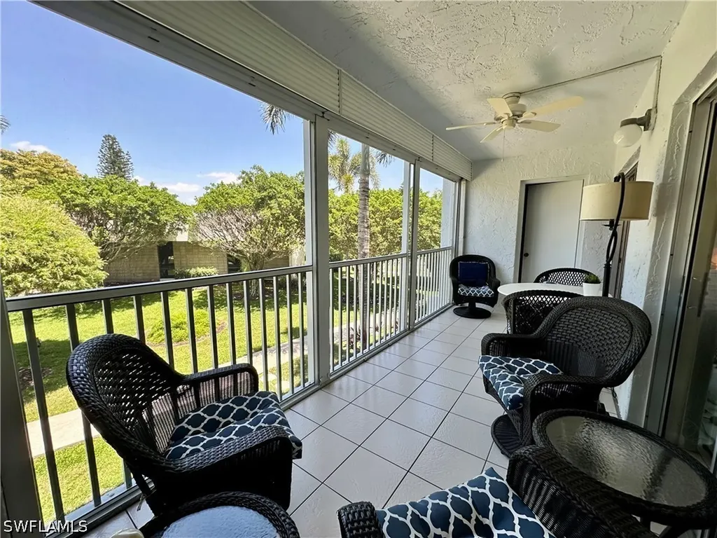 555 Park Shore Drive Naples FL 34103