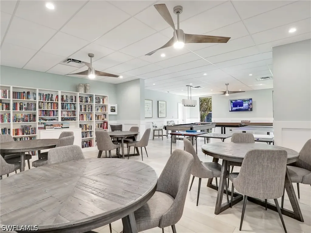 555 Park Shore Drive Naples FL 34103