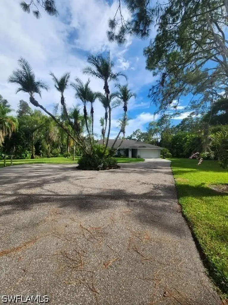 5930 Spanish Oaks Lane Naples FL 34119