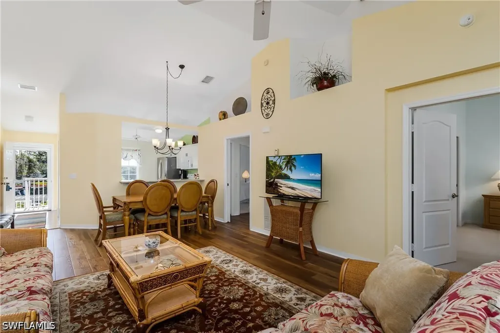 8065 Tiger Cove Naples FL 34113