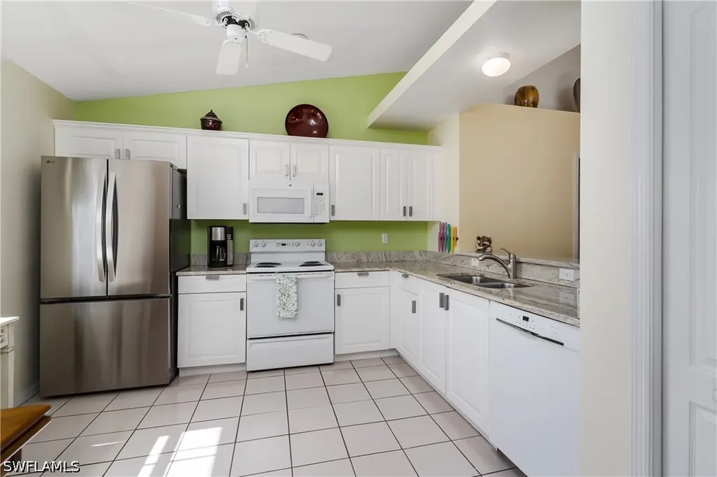 8065 Tiger Cove Naples FL 34113