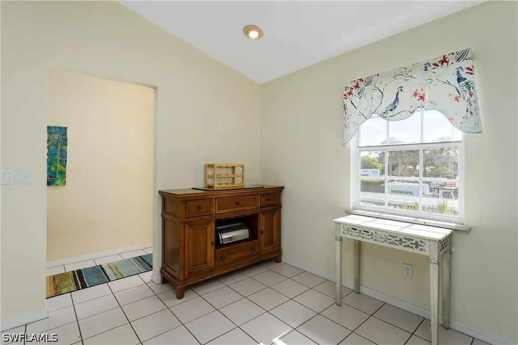 8065 Tiger Cove Naples FL 34113