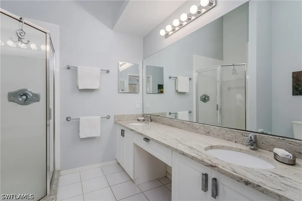 8065 Tiger Cove Naples FL 34113