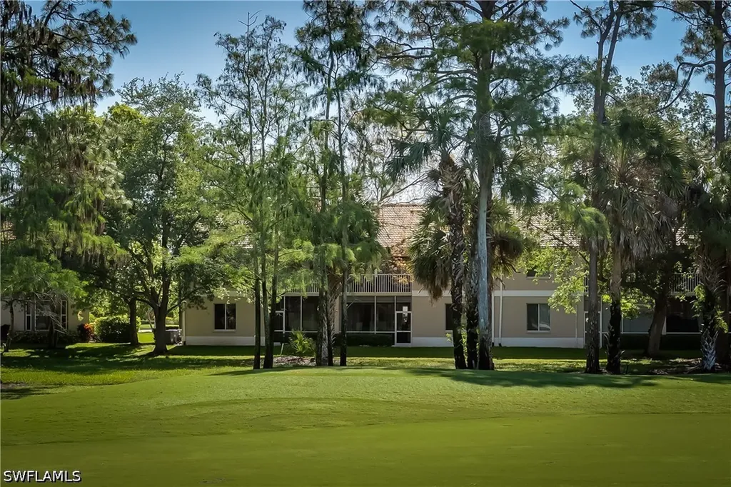 8065 Tiger Cove Naples FL 34113