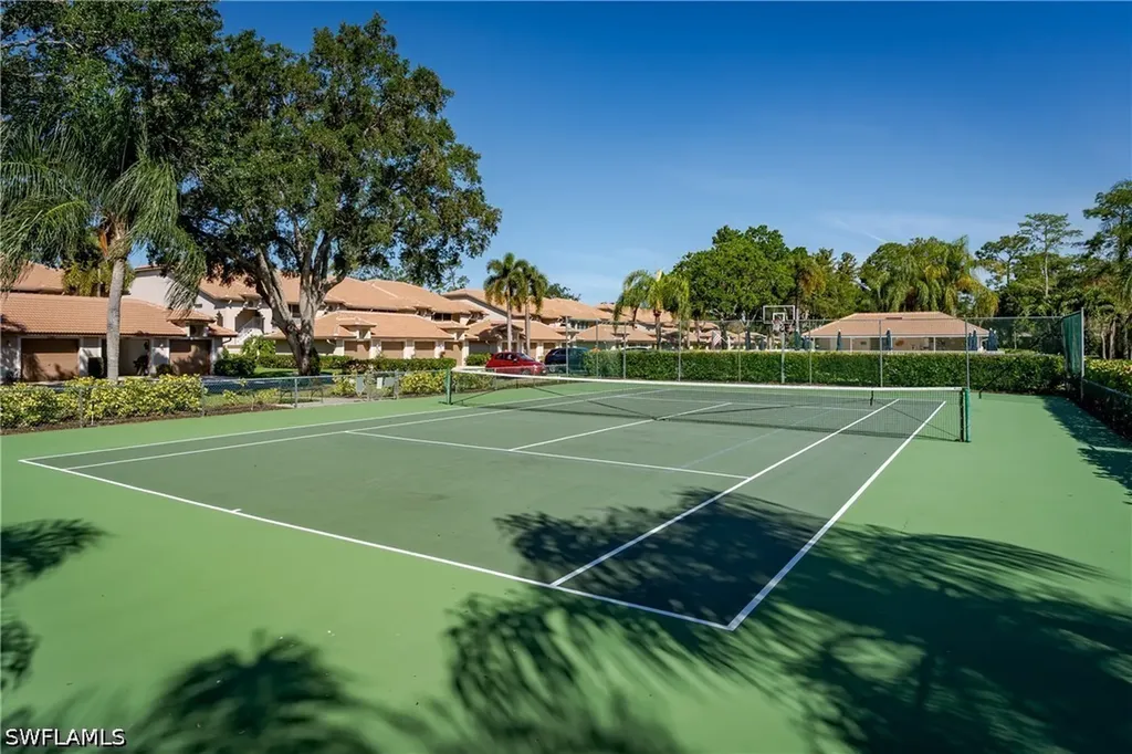8065 Tiger Cove Naples FL 34113