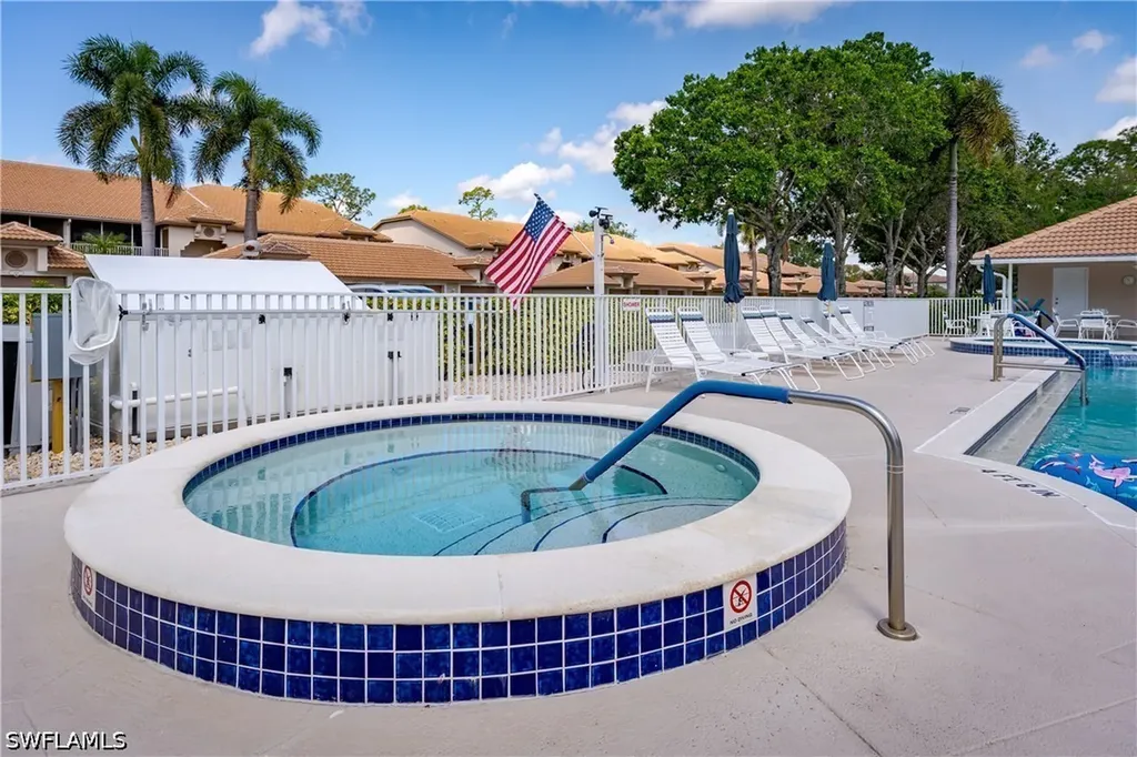 8065 Tiger Cove Naples FL 34113