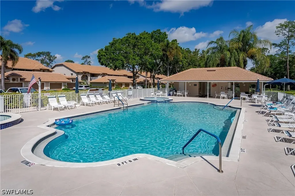 8065 Tiger Cove Naples FL 34113