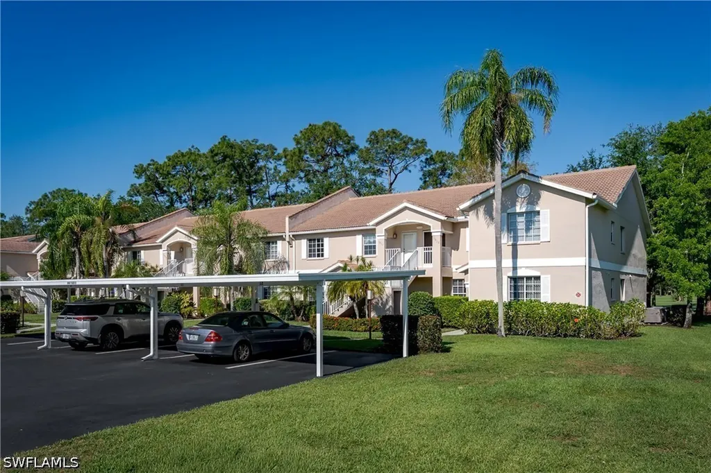 8065 Tiger Cove Naples FL 34113