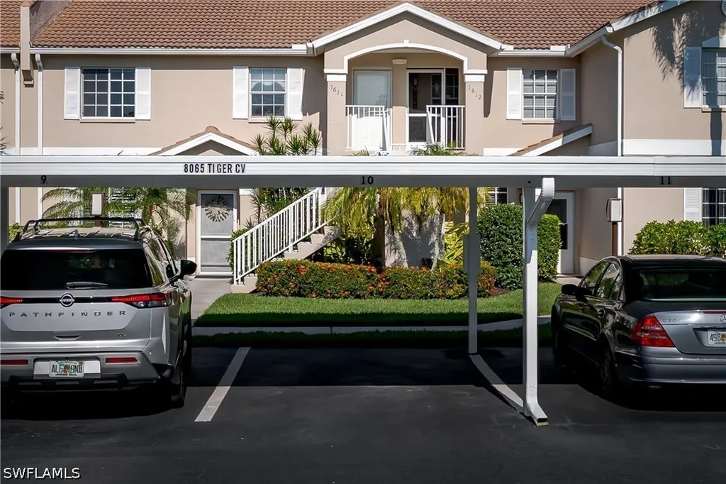 8065 Tiger Cove Naples FL 34113