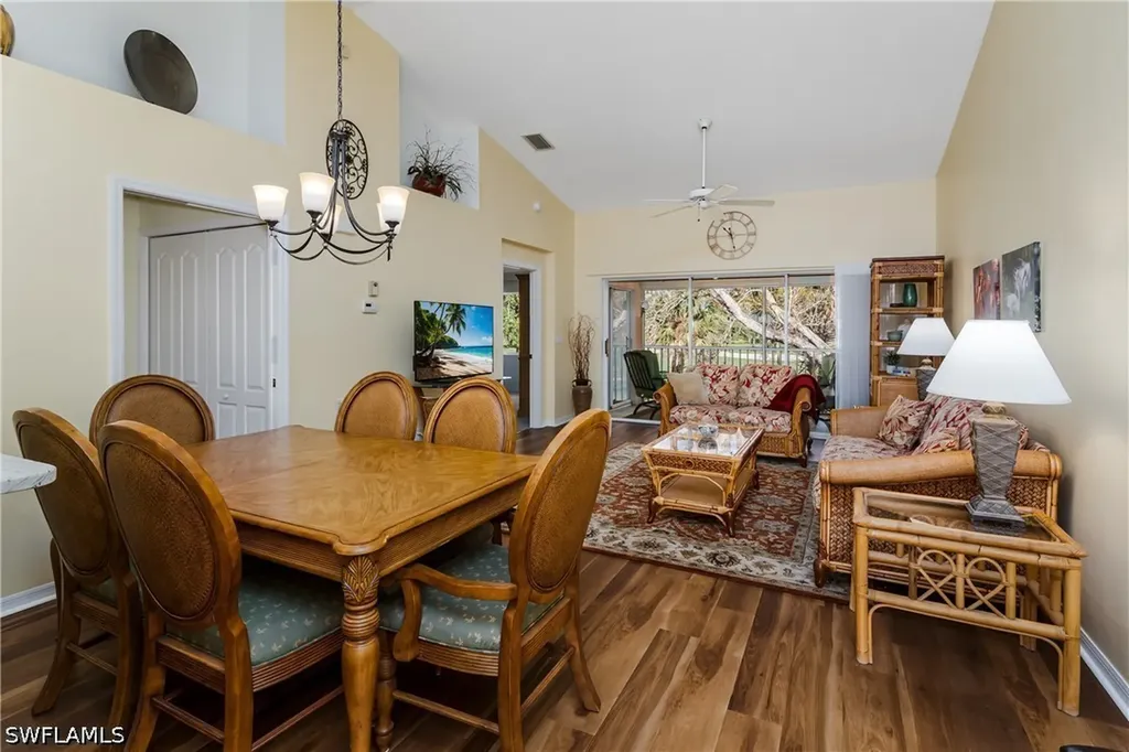 8065 Tiger Cove Naples FL 34113