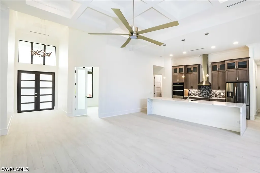 231 Legacy Court Naples FL 34110