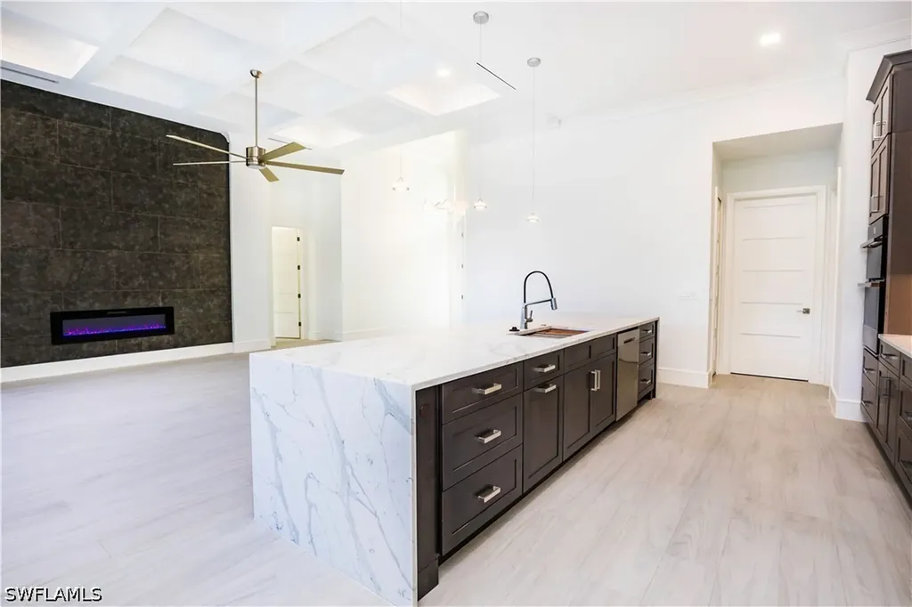 231 Legacy Court Naples FL 34110