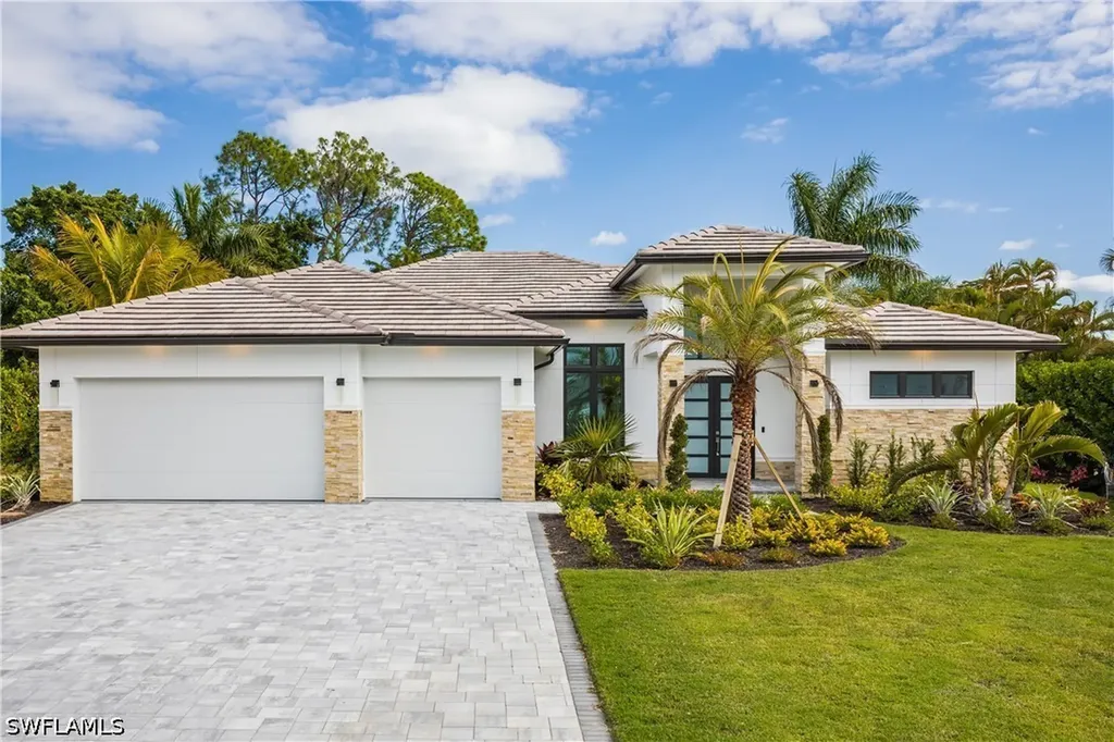 231 Legacy Court Naples FL 34110