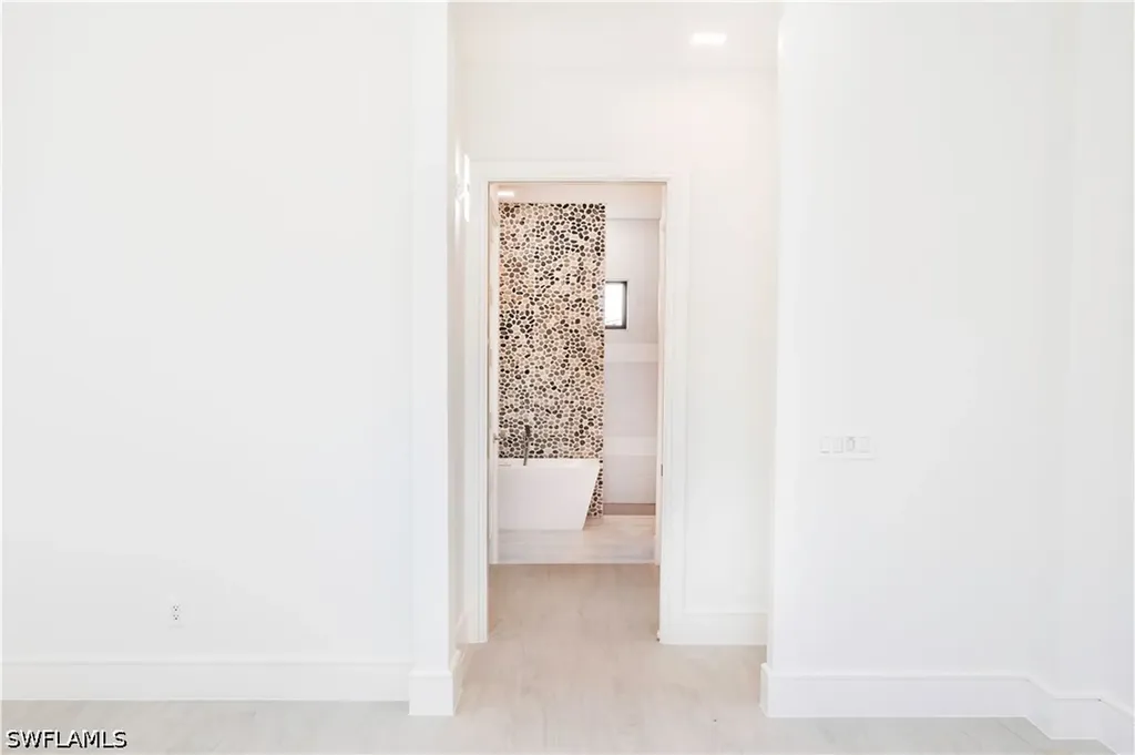 231 Legacy Court Naples FL 34110