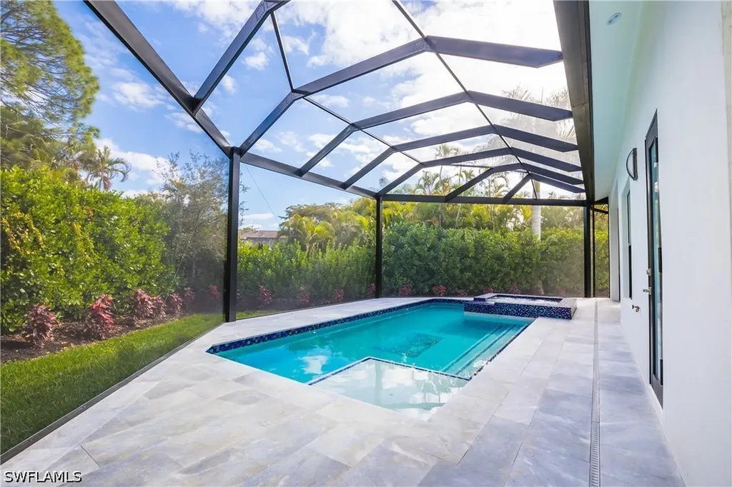 231 Legacy Court Naples FL 34110