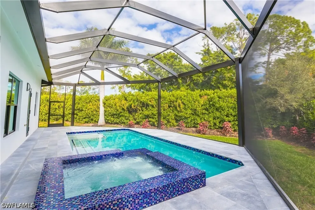 231 Legacy Court Naples FL 34110
