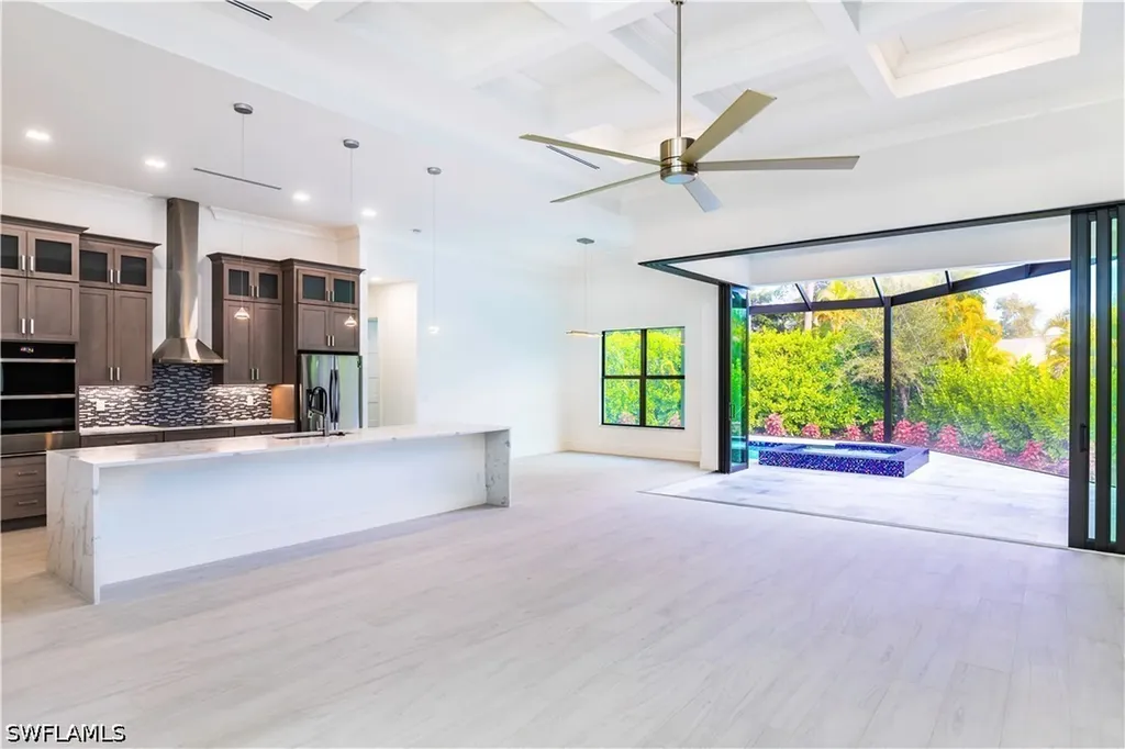 231 Legacy Court Naples FL 34110