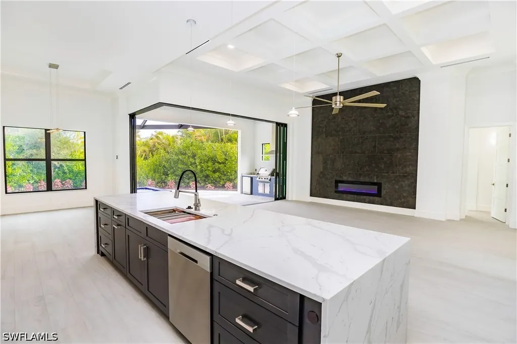 231 Legacy Court Naples FL 34110