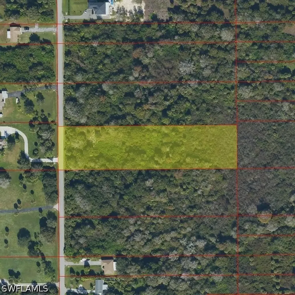 16TH Street NE Naples FL 34120