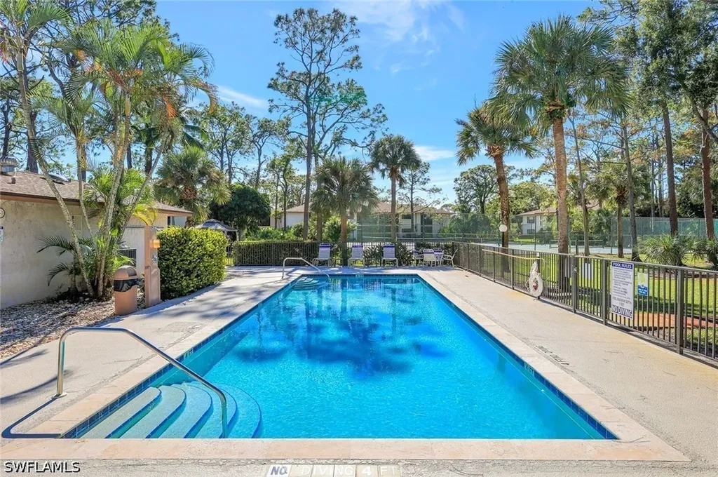 1965 Courtyard Way Naples FL 34112