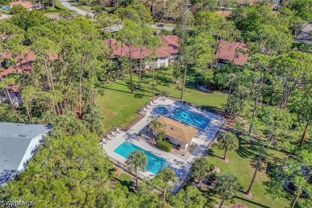 1965 Courtyard Way Naples FL 34112