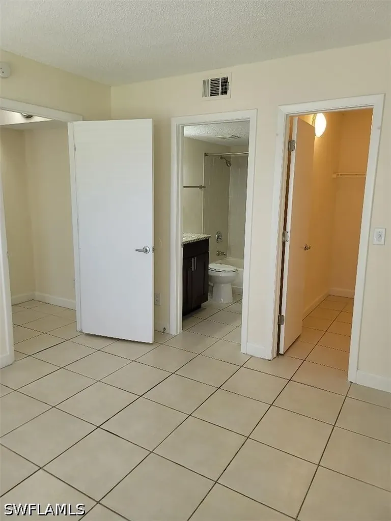190 Santa Clara Drive Naples FL 34104