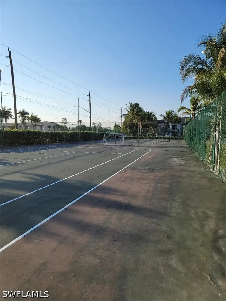 190 Santa Clara Drive Naples FL 34104